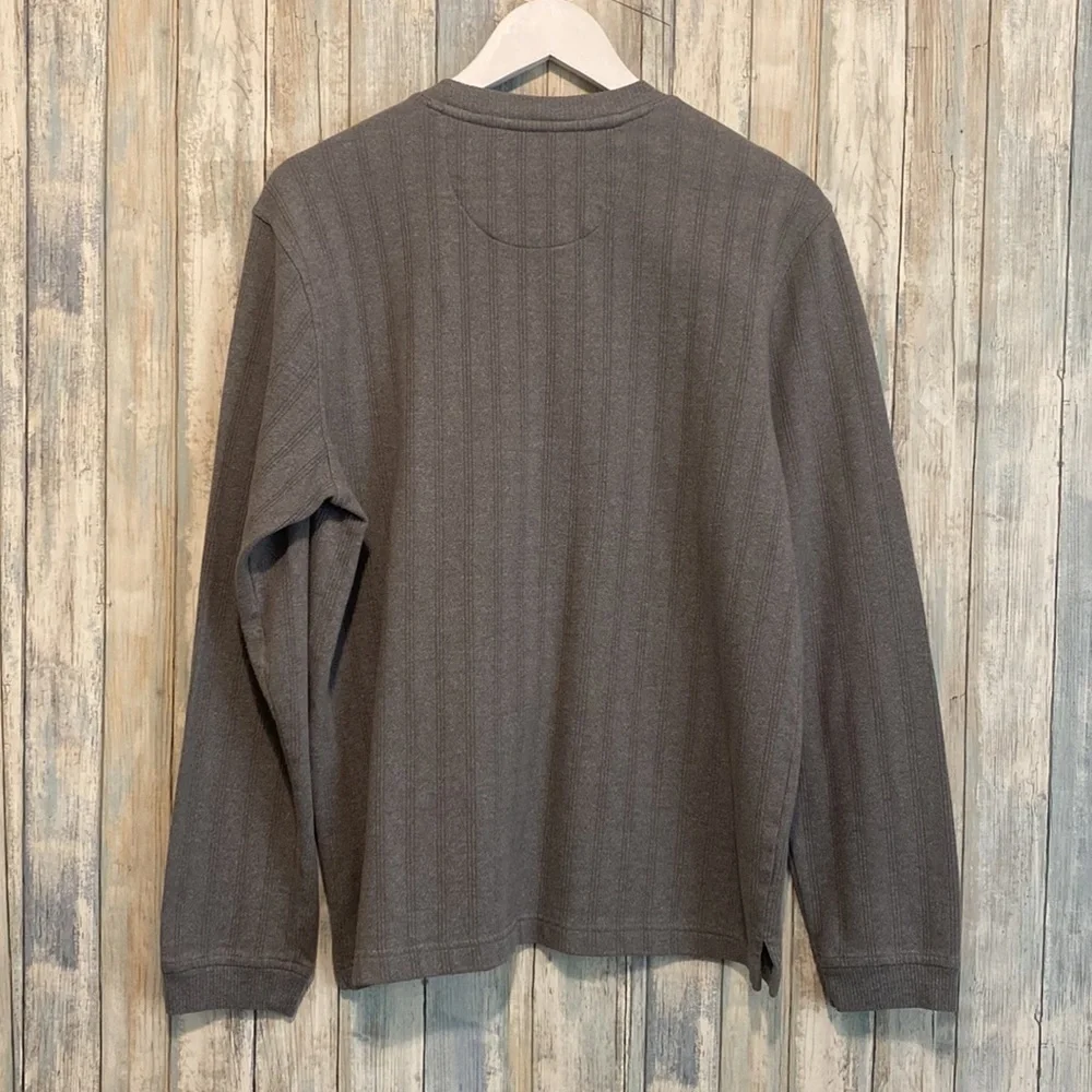 Vanheusen grey Crewneck long sleeve sweater shirt | Medium